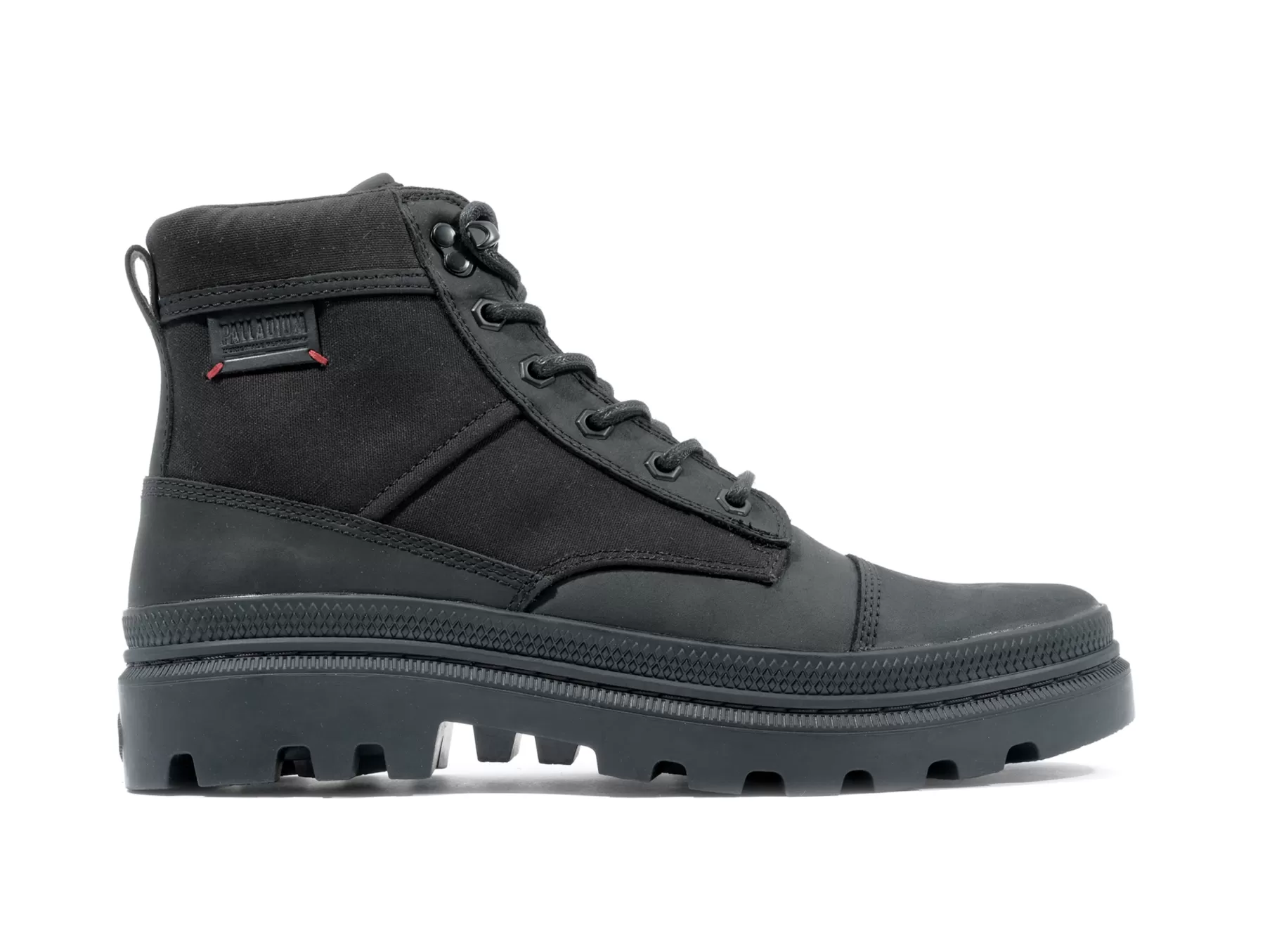 Palladium Boots<PALLATROOPER ROUGH BLACK